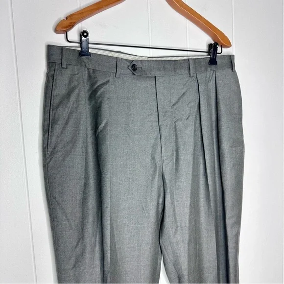 Samuelsohn Comfort Waist Super 110’s Pleated Wool Dress Pants - Picture 2 of 12